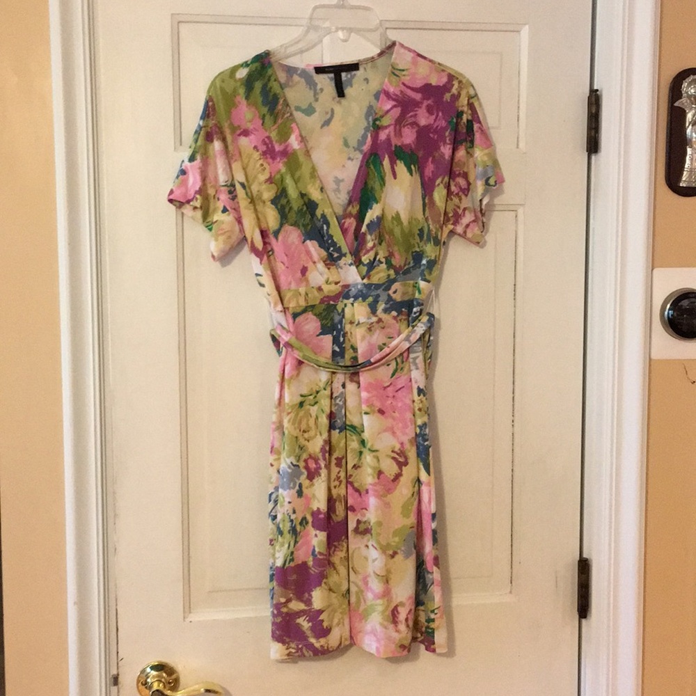 BCBG MAXAZRIA Avery dress pink multi color v neck